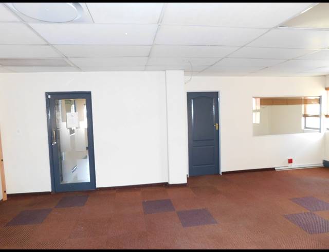 90M² OFFICE TO LET IN ALLEN'S NEK